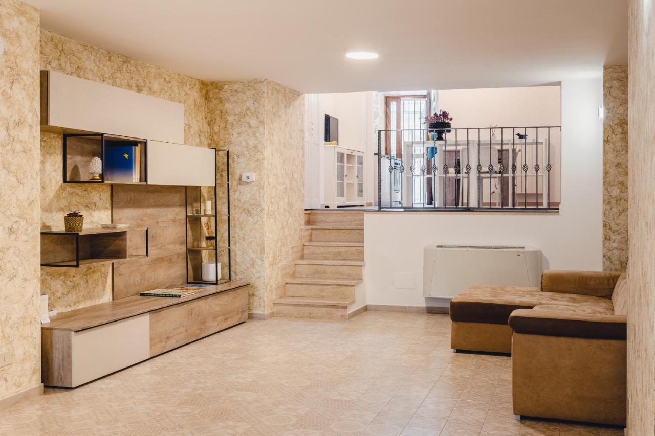 Convivo Apartment Palazzo Galateo Лечче Екстер'єр фото