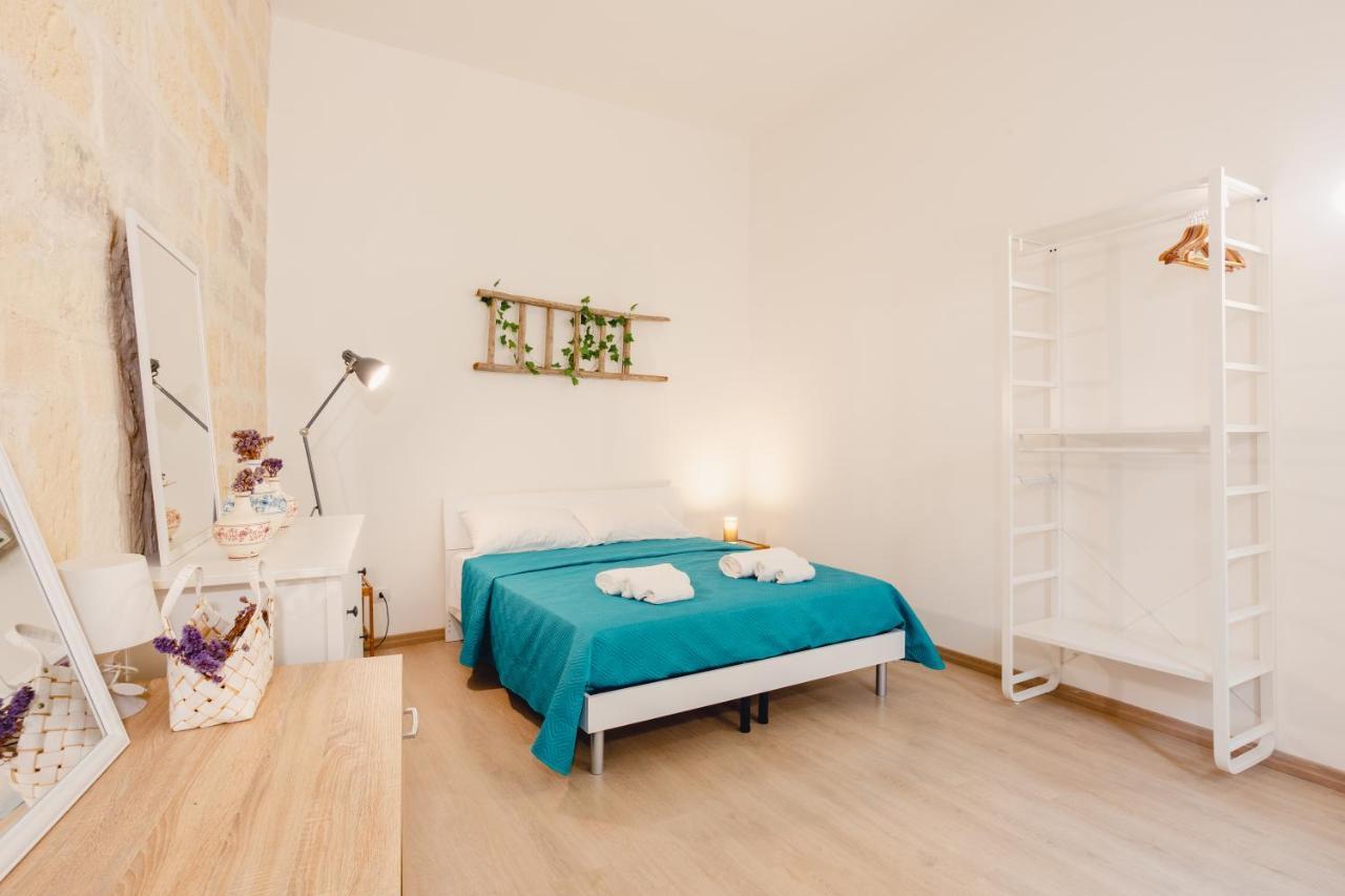 Convivo Apartment Palazzo Galateo Лечче Екстер'єр фото