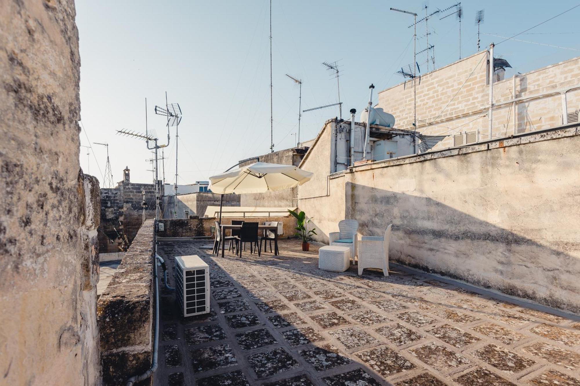 Convivo Apartment Palazzo Galateo Лечче Екстер'єр фото