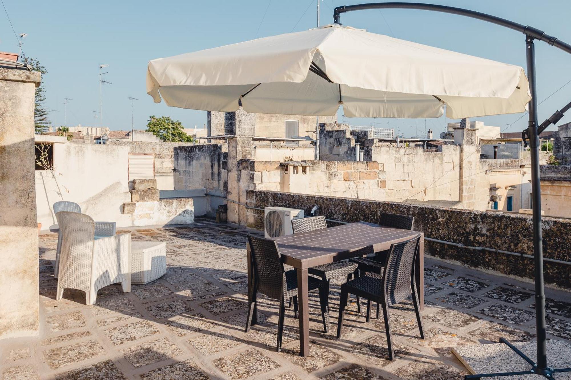 Convivo Apartment Palazzo Galateo Лечче Екстер'єр фото